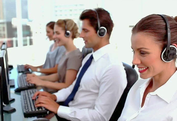 Business leaders comparing HRO and PEO service models